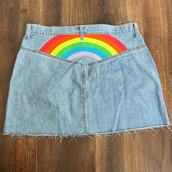Target Size Medium Light Wash Denim Skirt Pride Rainbow Embroidered Frayed Hem - Picture 1 of 14